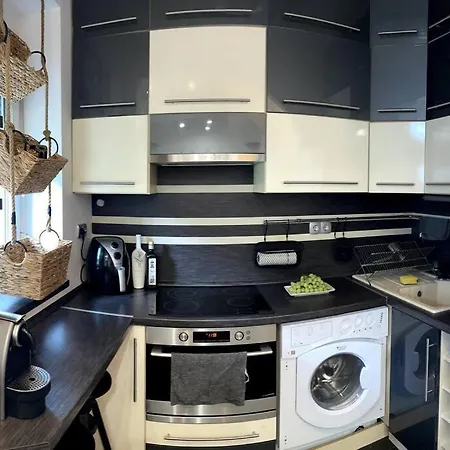 Jungle Apartment *